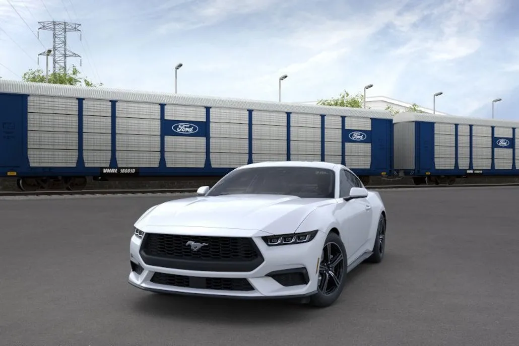 2025 Ford Mustang EcoBoost photo 1