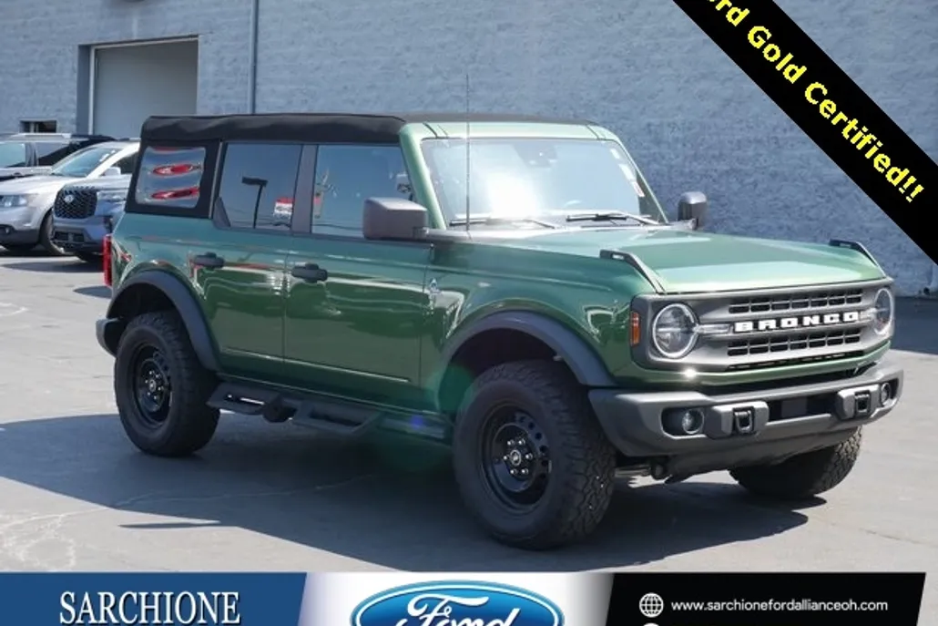 2023 Ford Bronco Black Diamond photo 1