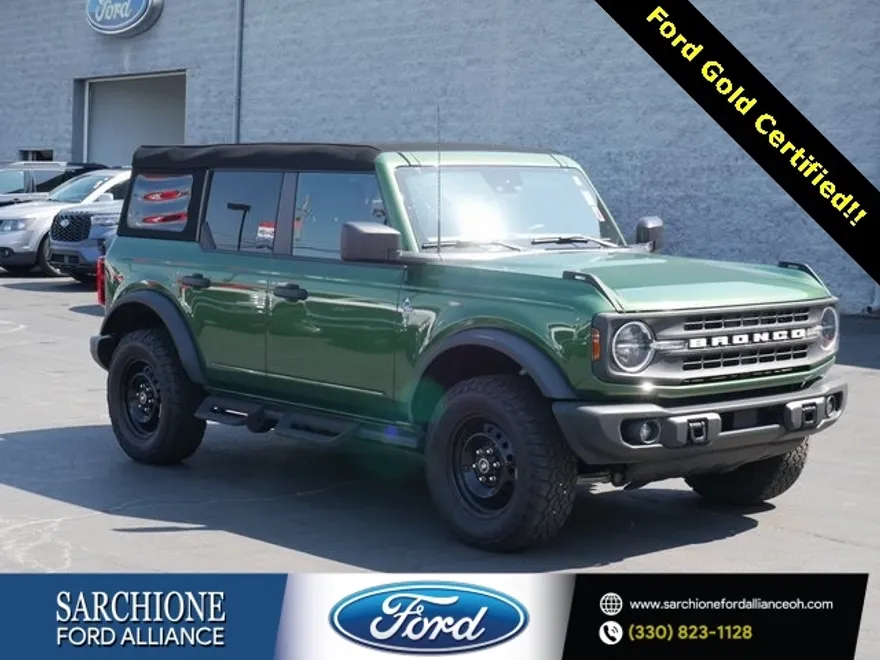 2023 Ford Bronco Black Diamond photo 1