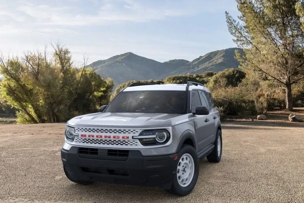2025 Ford Bronco Sport Heritage photo 1