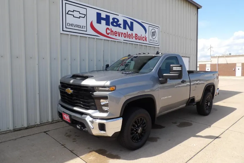 2025 Chevrolet Silverado 2500HD photo 1
