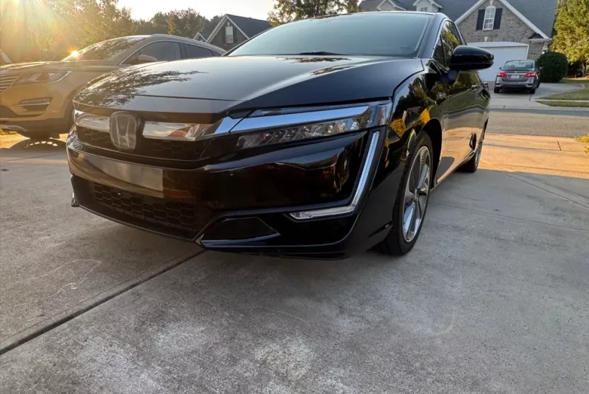 2018 Honda Clarity Plug-In Hybrid photo 1