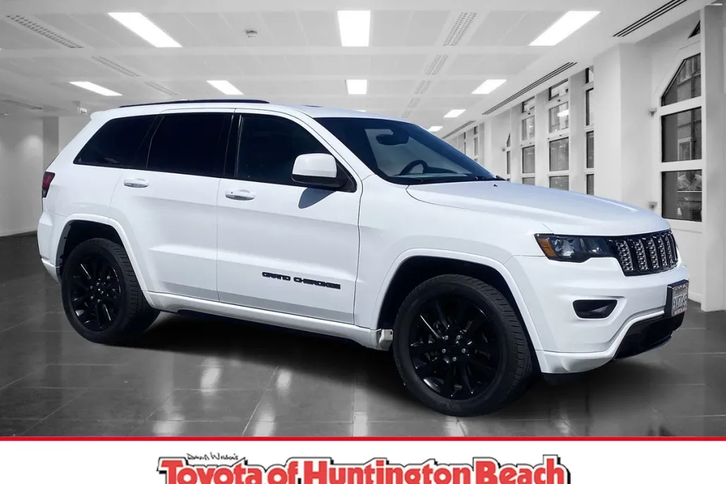2018 Jeep Grand Cherokee Altitude photo 1