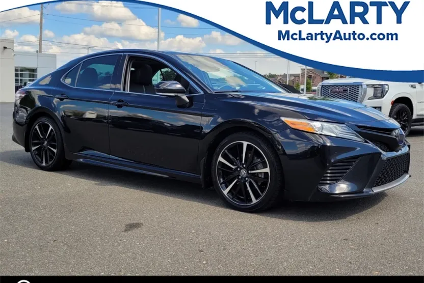 2020 Toyota Camry XSE photo 1