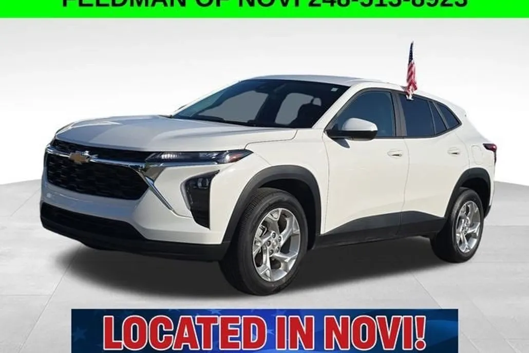 2024 Chevrolet Trax LS photo 1