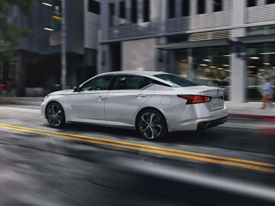 2025 Nissan Altima S photo 1