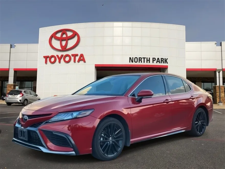 2023 Toyota Camry XSE photo 1