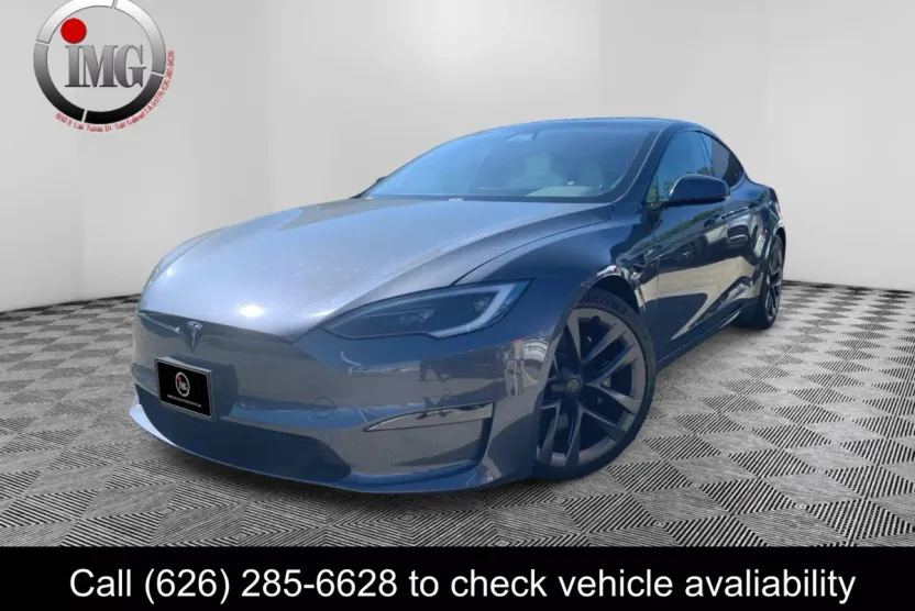 2022 Tesla Model S Plaid photo 1