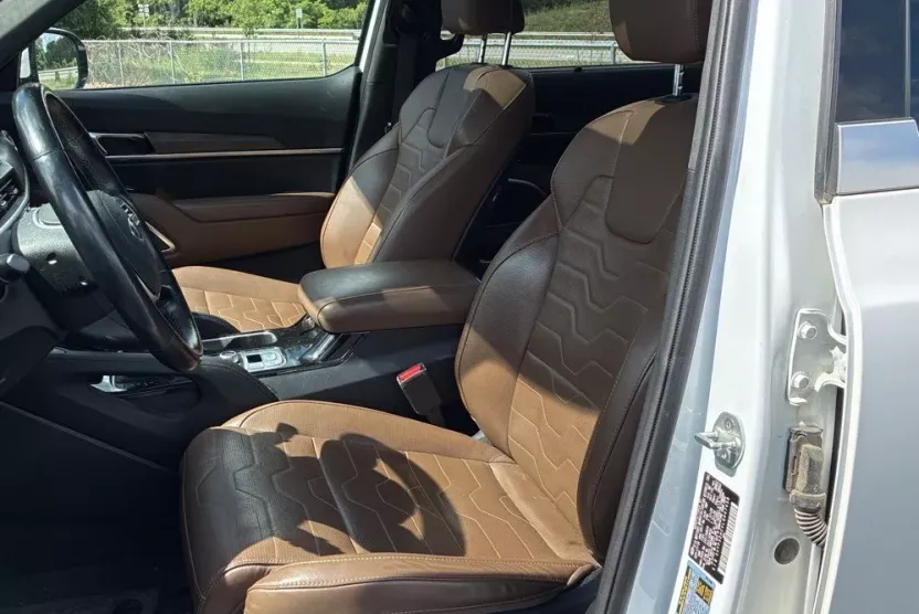 2020 Kia Telluride SX photo 1