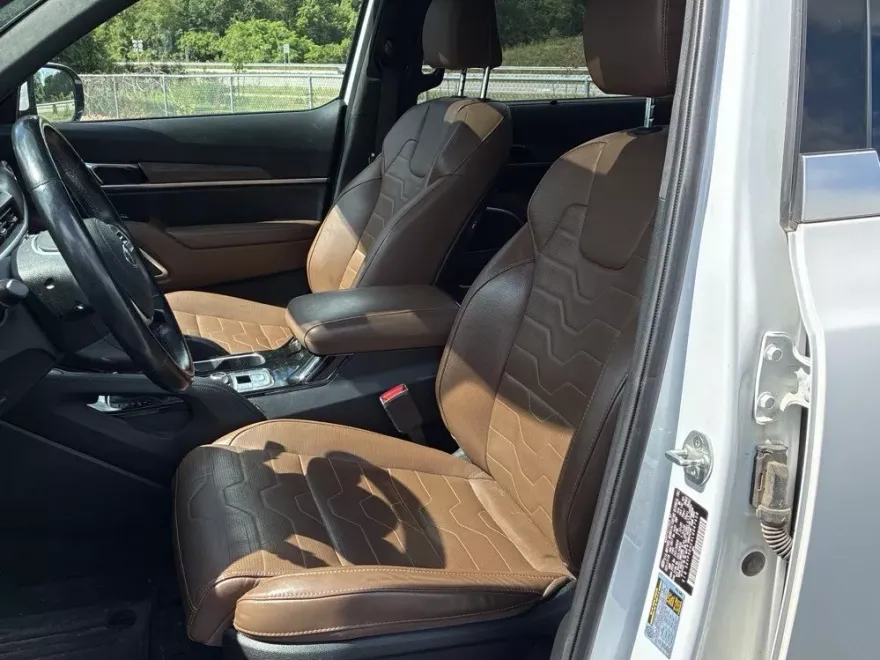 2020 Kia Telluride SX photo 1