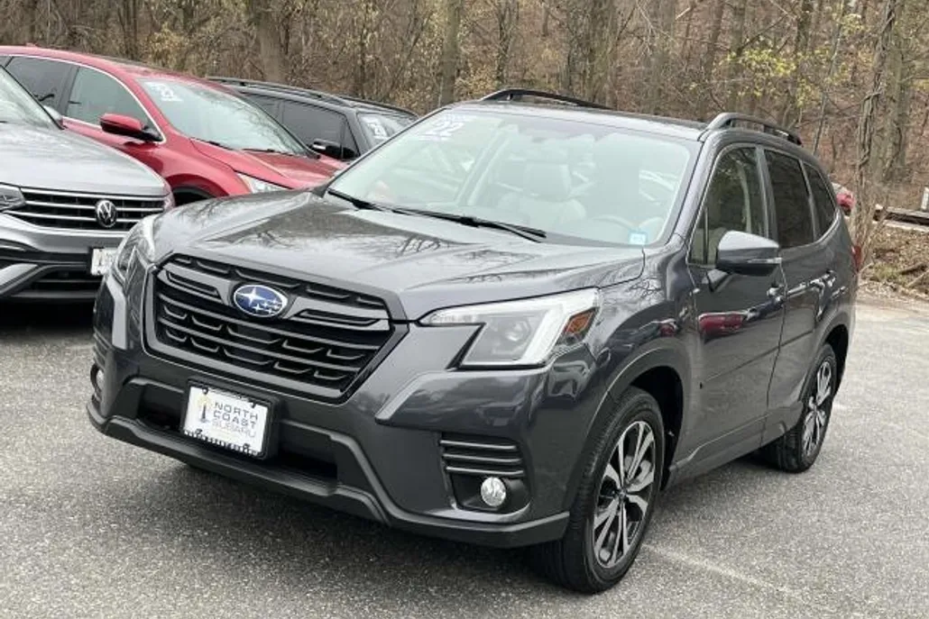 2022 Subaru Forester Limited photo 1