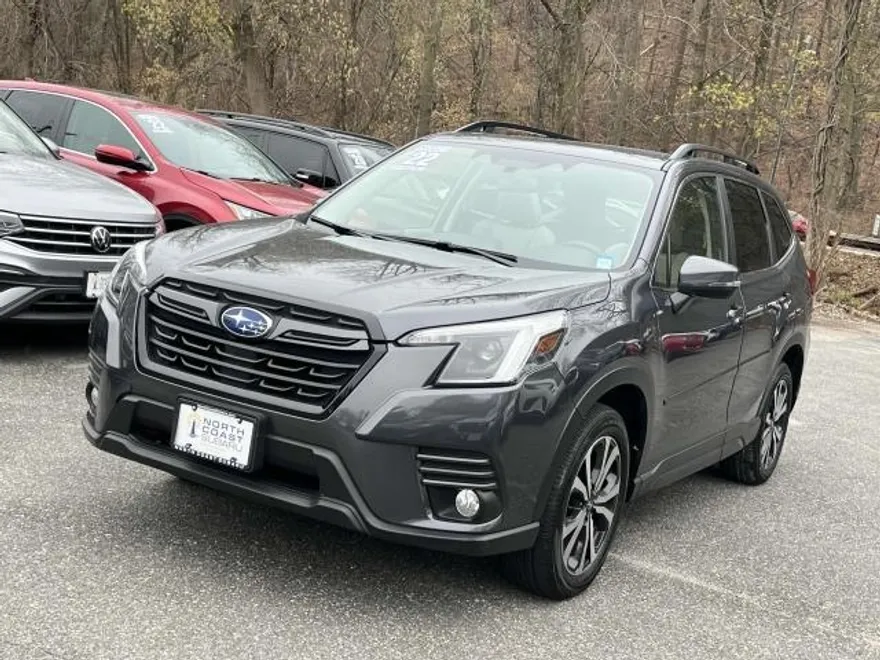2022 Subaru Forester Limited photo 1