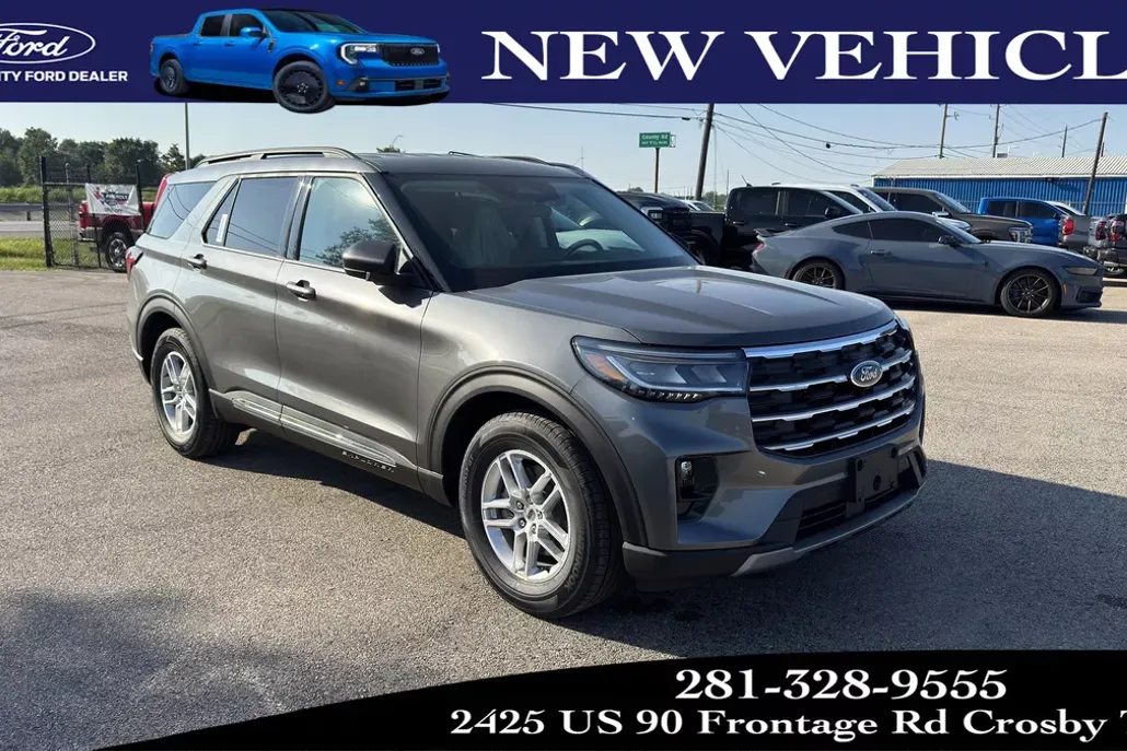 2025 Ford Explorer photo 1