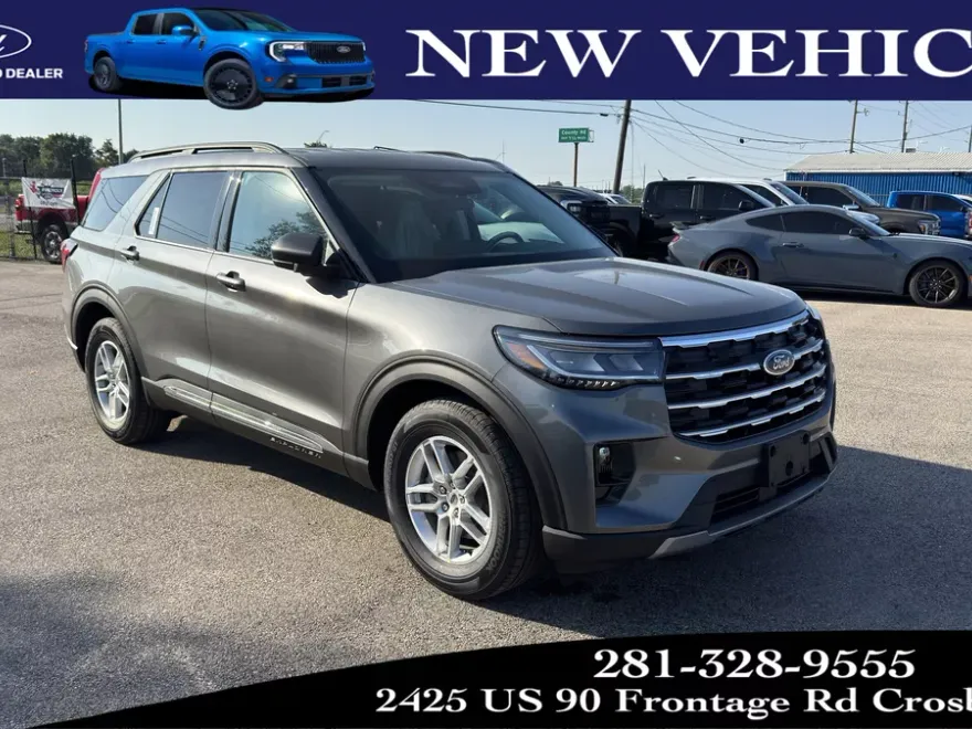 2025 Ford Explorer photo 1