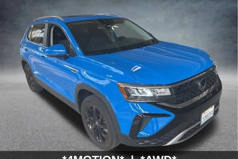 2023 Volkswagen Taos SE photo 1
