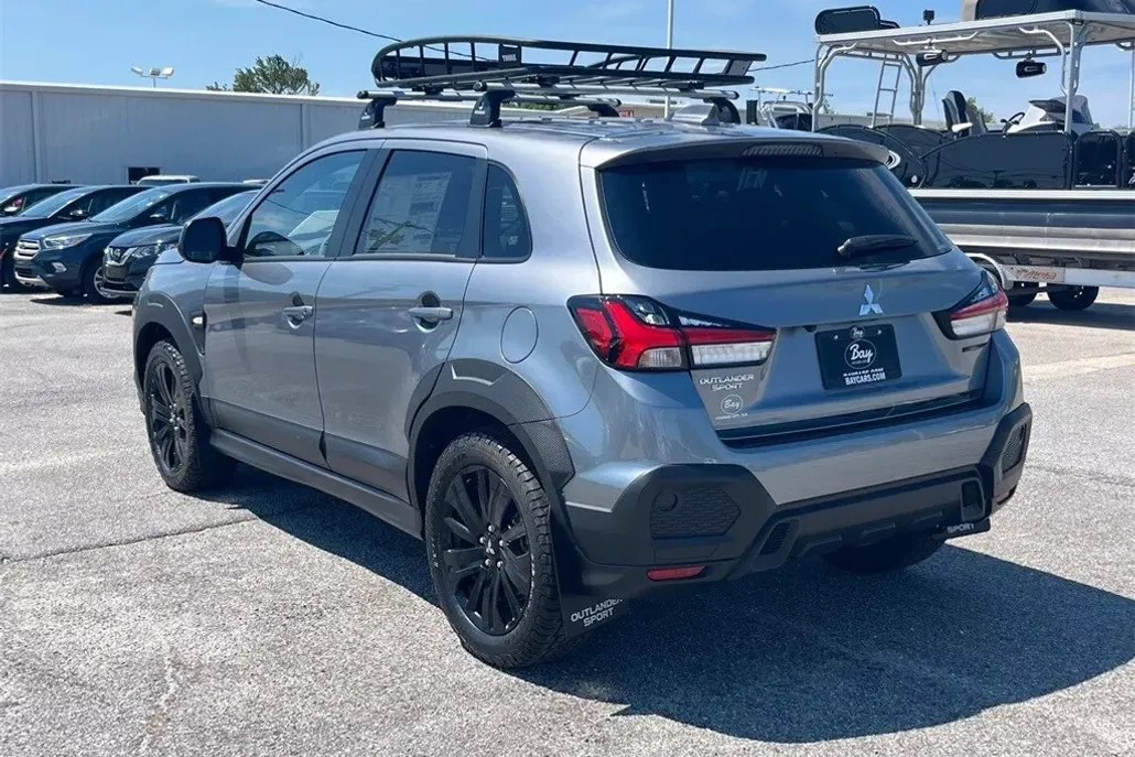 2025 Mitsubishi Outlander Sport ES SE LE photo 1