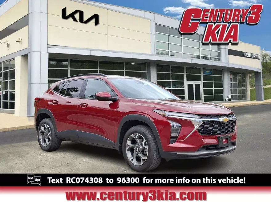 2024 Chevrolet Trax LT photo 1