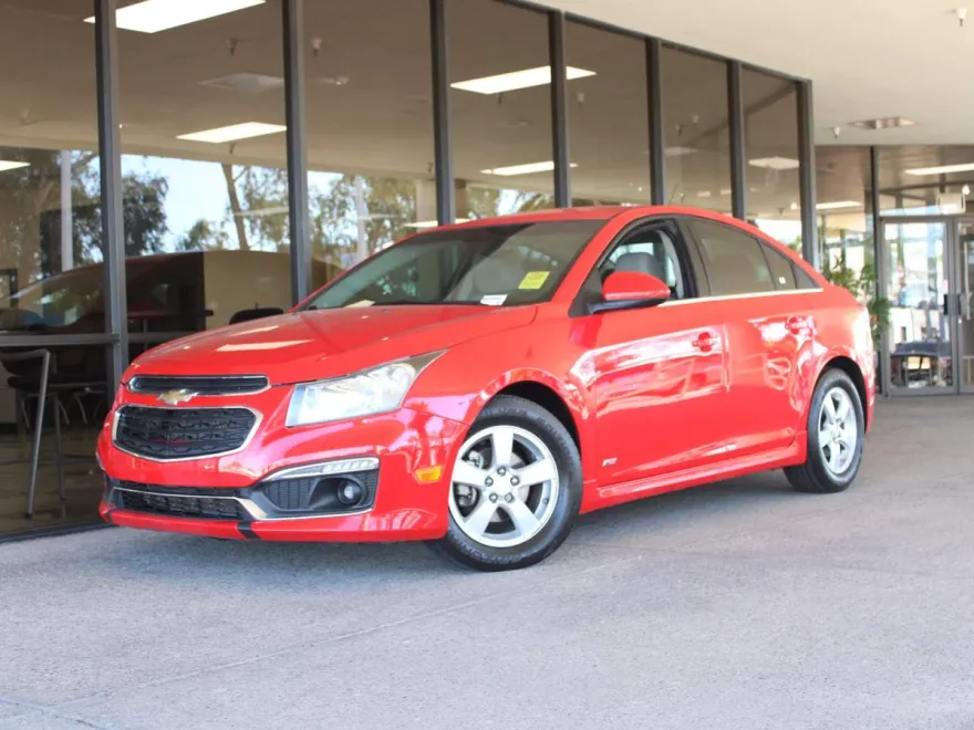 2016 Chevrolet Cruze photo 1