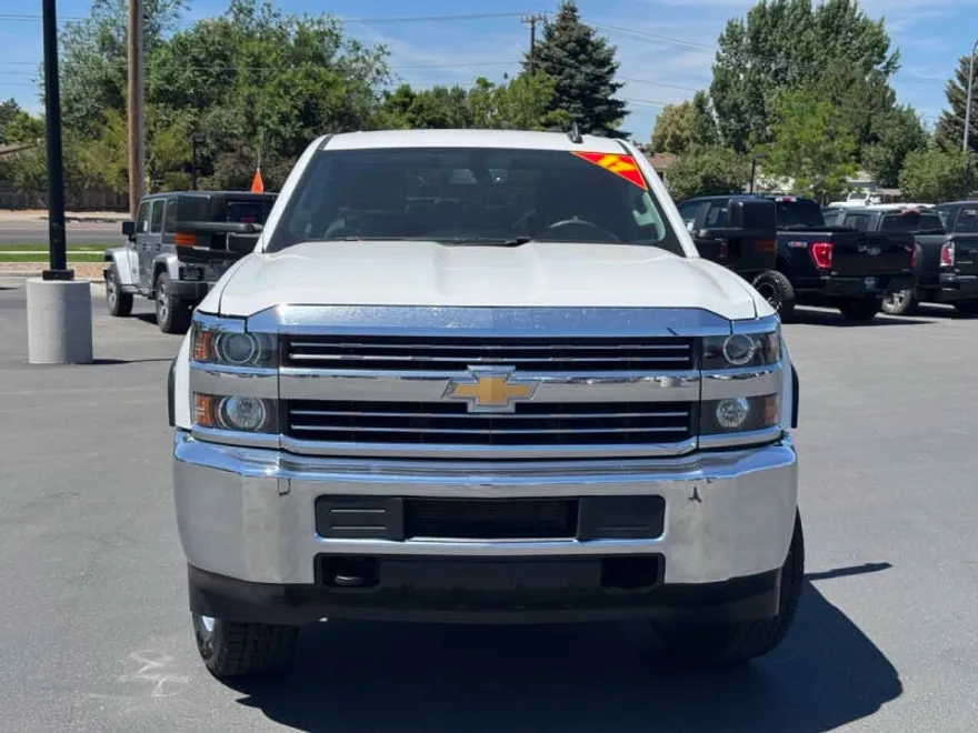 2017 Chevrolet Silverado 3500HD LT Z71 photo 1