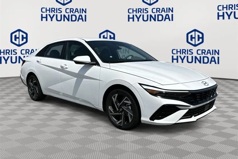 2024 Hyundai Elantra SEL Convenience photo 1
