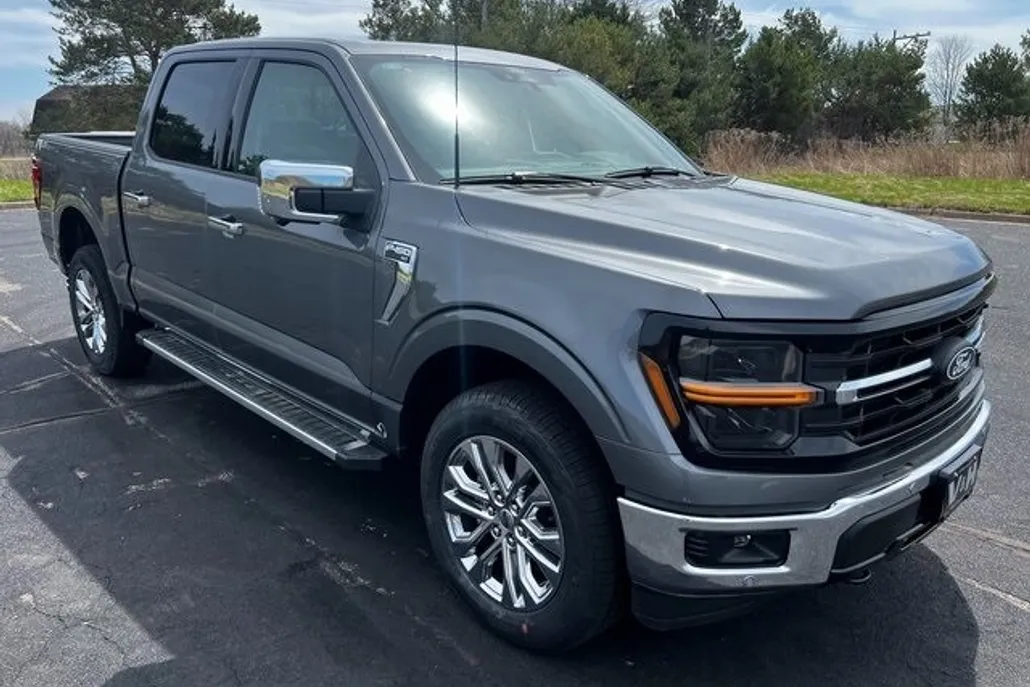 2024 Ford F-150 XLT photo 1