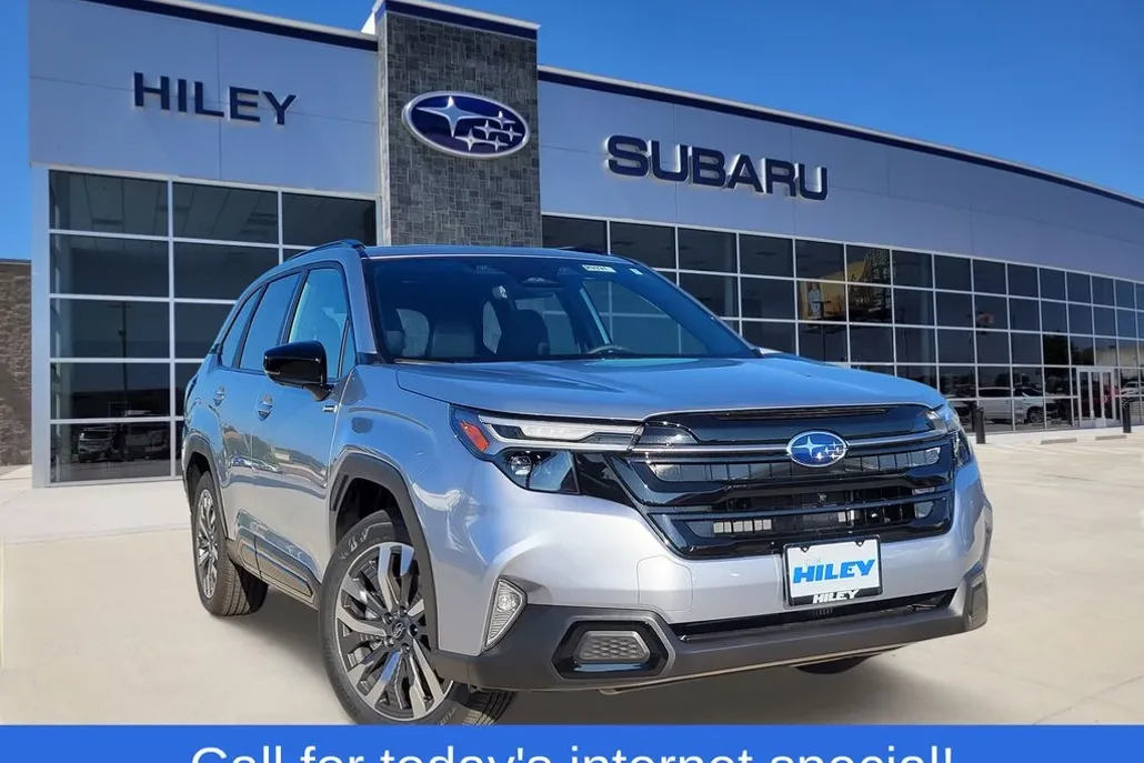 2025 Subaru Forester Touring photo 1