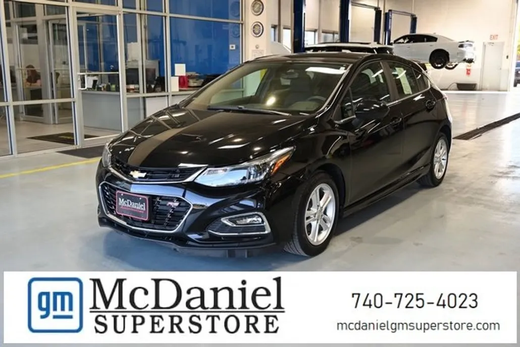 2018 Chevrolet Cruze LT photo 1