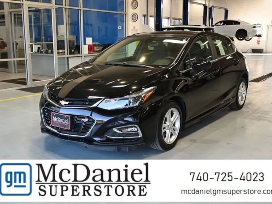 2018 Chevrolet Cruze LT photo 1