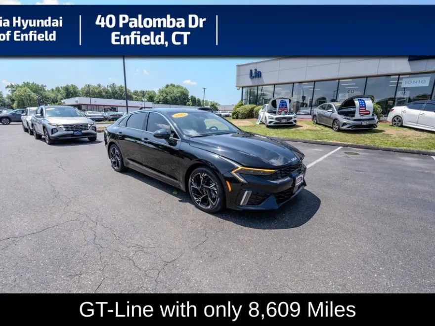 2025 Kia K5 GT-Line photo 1