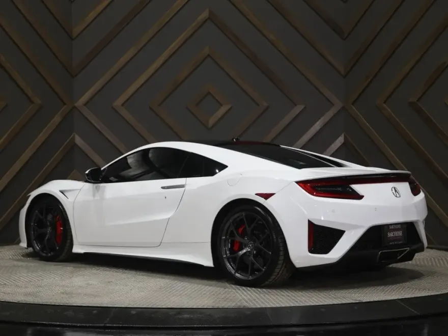 2017 Acura NSX photo 2
