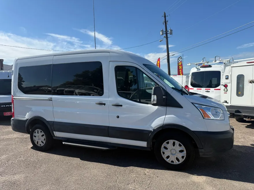 2019 Ford Transit Passenger XLT photo 1