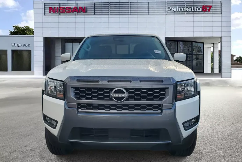 2025 Nissan Frontier SV photo 1