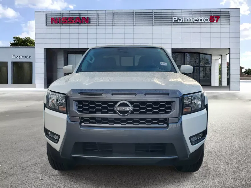 2025 Nissan Frontier SV photo 1