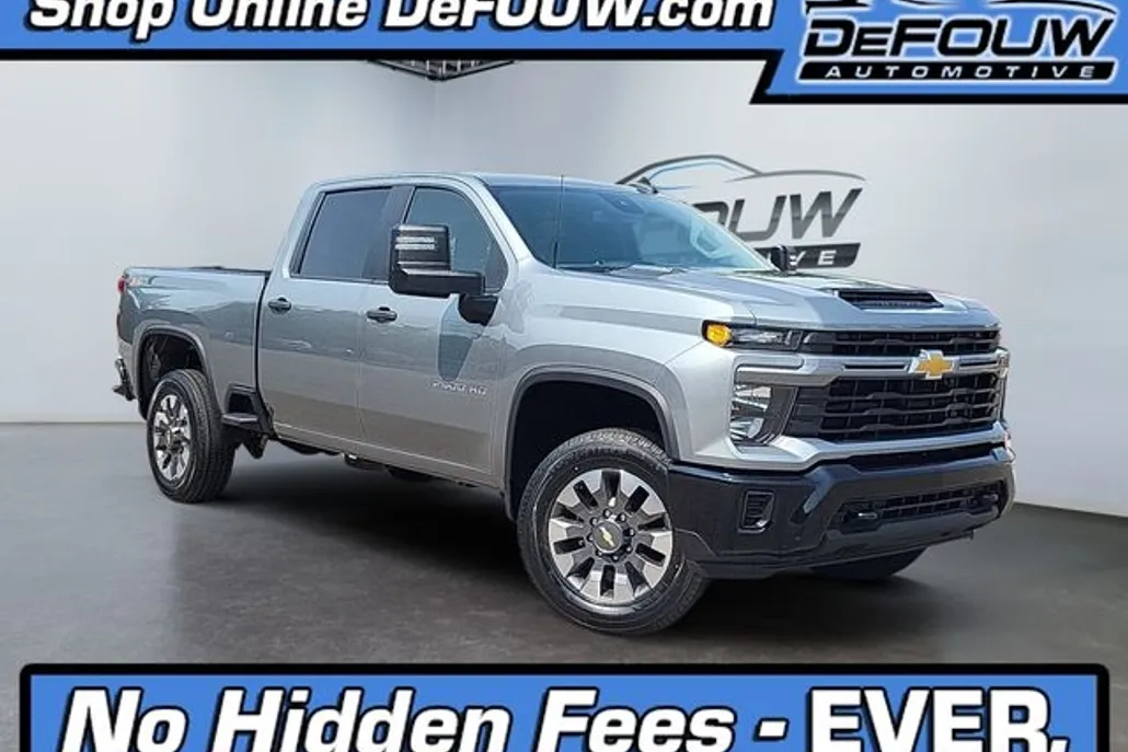2024 Chevrolet Silverado 2500HD Custom photo 1