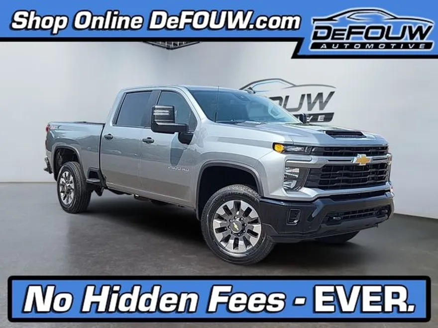 2024 Chevrolet Silverado 2500HD Custom photo 1