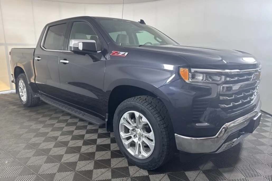 2023 Chevrolet Silverado 1500 LTZ photo 1