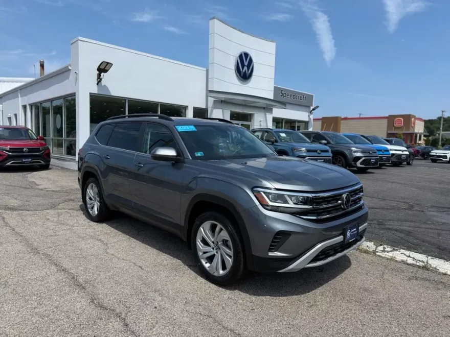 2023 Volkswagen Atlas V6 SE photo 1