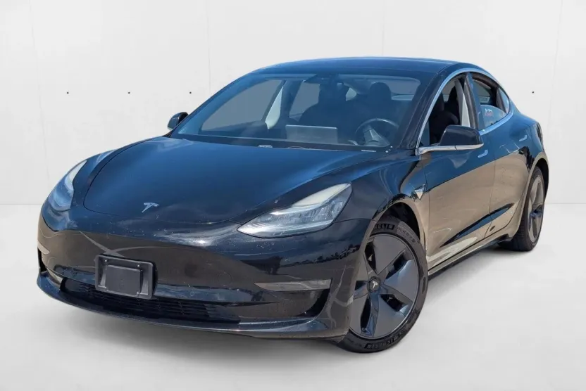 2019 Tesla Model 3 Standard Range Plus photo 1