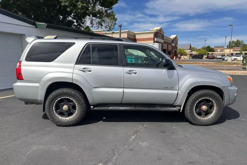 2008 Toyota 4Runner SR5 photo 1