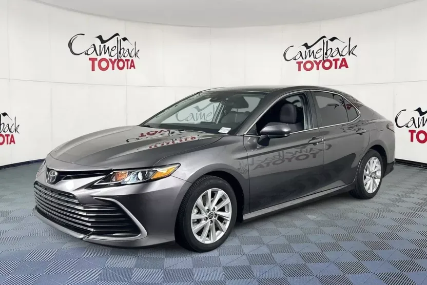 2024 Toyota Camry LE photo 1