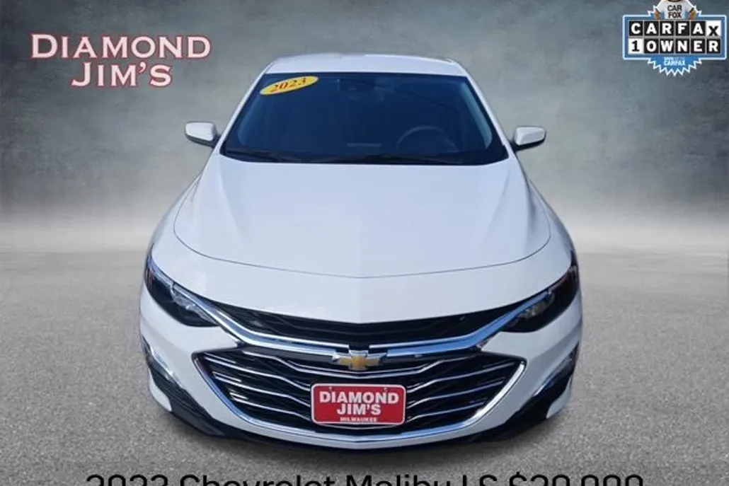 2023 Chevrolet Malibu LS photo 1