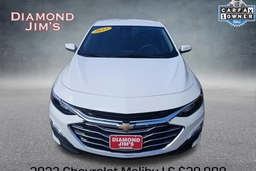 2023 Chevrolet Malibu LS photo 1