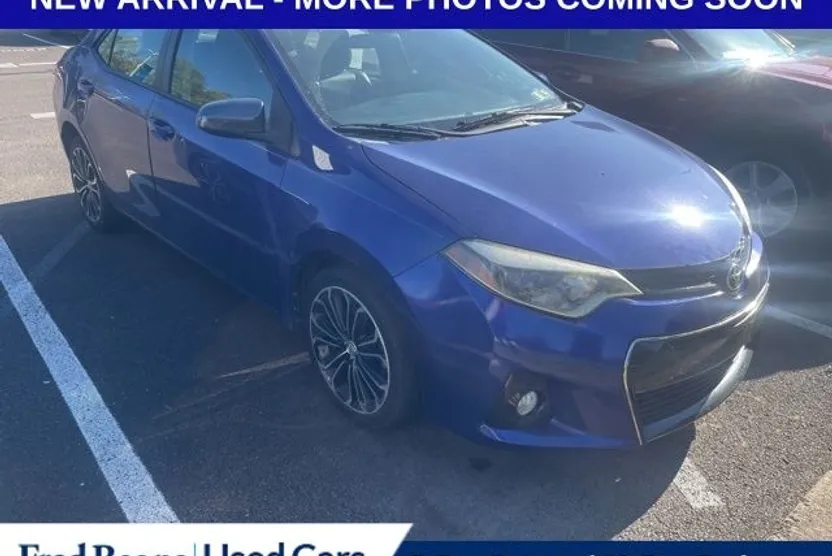 2015 Toyota Corolla L photo 1