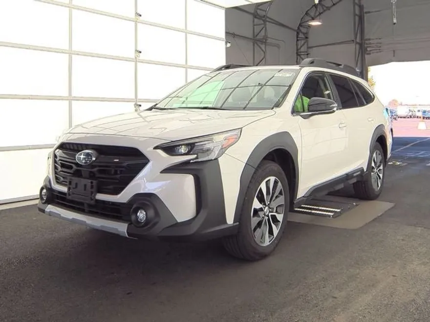 2024 Subaru Outback Limited photo 1
