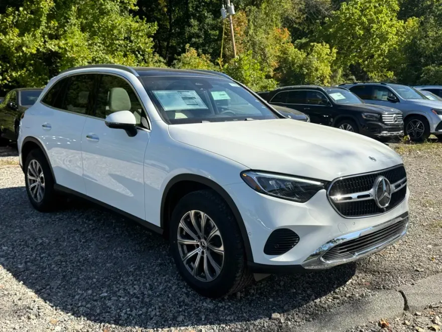 2026 Mercedes Benz GLC 300 4MATIC photo 1
