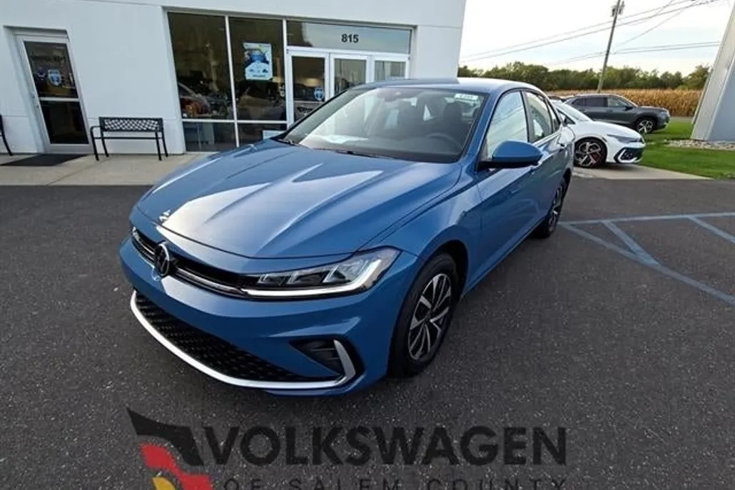 2025 Volkswagen Jetta 1.5T S photo 1