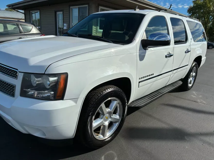 2011 Chevrolet Suburban LTZ 1500 photo 1