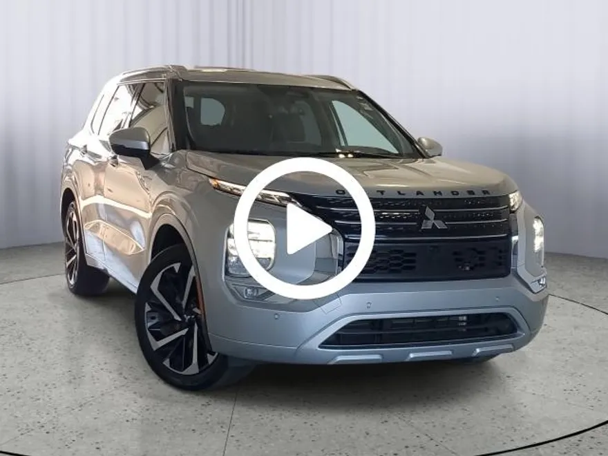 2022 Mitsubishi Outlander SEL photo 1