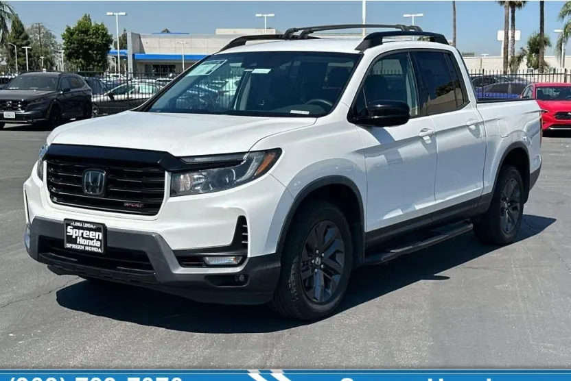 2021 Honda Ridgeline Sport photo 1