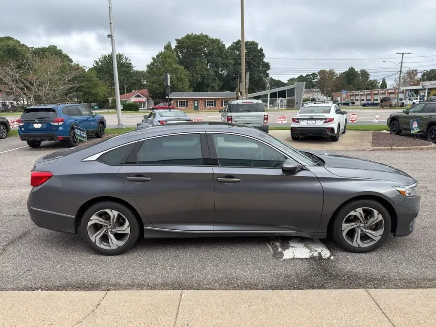 2020 Honda Accord EX photo 1